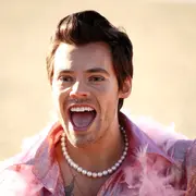 Harry Styles donará 6,5 millones de dólares recaudados en su Love on Tour a distintas causas benéficas.