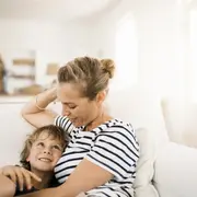 Escucha activa: fundamental para una crianza cercana.