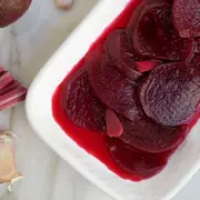 Las remolachas en vinagre son un descubrimiento de la infancia de Nati Kiako, gracias a su abuela Susana.