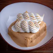 En Tanta pueden probar una riquísima reversión de la clásica Torta de las Tres Leches.