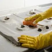 Este es el mágico truco de limpieza para limpiar las hornallas de la cocina en 30 minutos.