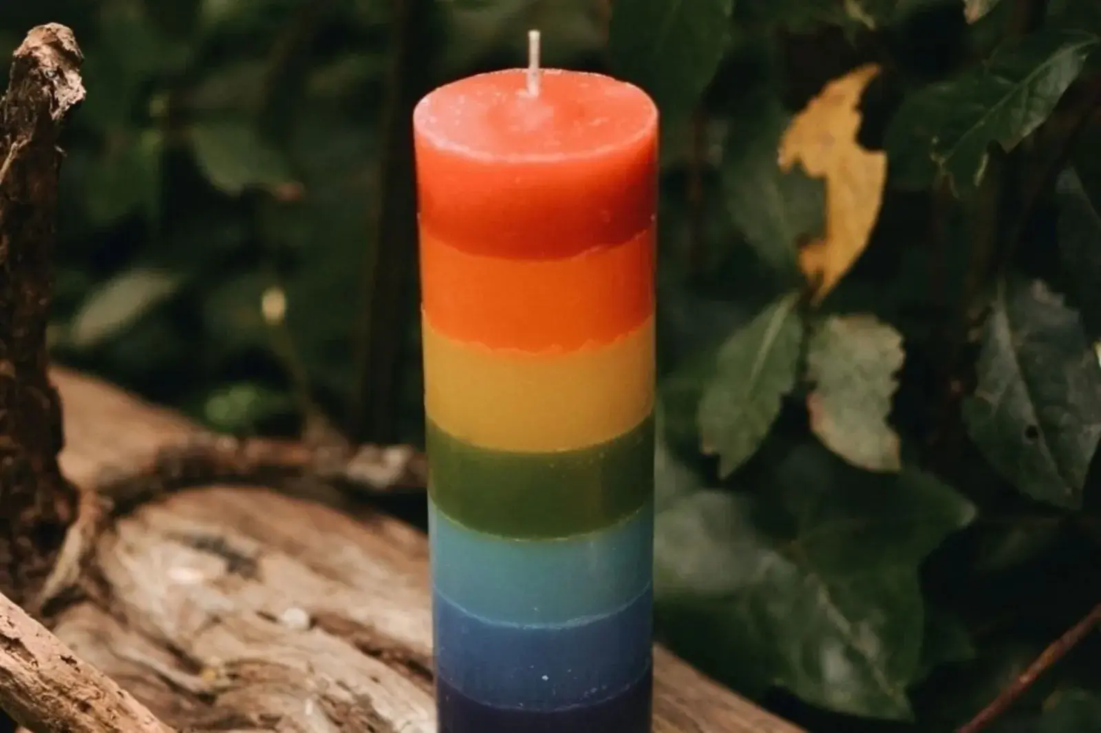 Vela de los 7 colores: cómo usarla para conectar con los ángeles.
