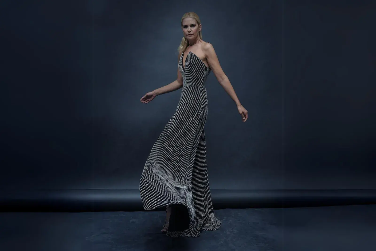 Valeria Mazza lució un increíble vestido de Gorof para los Martín Fierro de Moda.