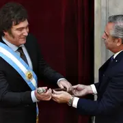 Cómo es el bastón presidencial de Javier Milei: los detalles del diseño.