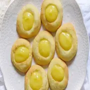 Pepas de limón: una receta irresistible y fácil que lleva solo 10 minutos de horno.