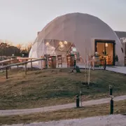 La tendencia del glamping pisa fuerte y en Provincia de Buenso Aires ya hay algunas opciones.