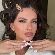 La China Suárez entró en mood full coquette y sorprendió con su look hot.