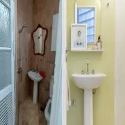 Antes y después de un baño que quedó hermoso.