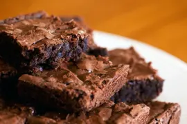 Esta receta de brownie casero es rica, fácil y muy saludable. 