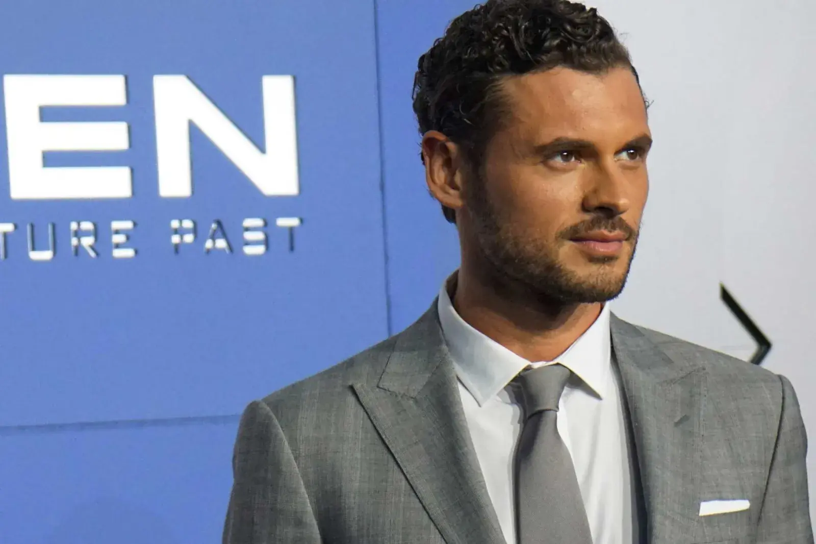 El actor murió a los 42 años luego de pelear contra el cáncer. Actualmente, estaba grabando la tercera entrega de la serie de Fox “La chica que limpia”.