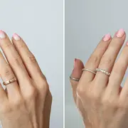Dos diseños de nail art con el color peach fuzz.