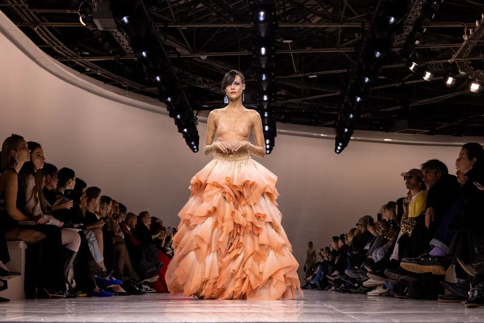 Elegimos 10 de los mejores vestidos que vimos en la Paris Fashion Week.