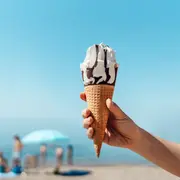 El helado, uno de los postres preferidos del verano, tiene sitios imperdibles en la ciudad de Mar del Plata.