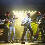 La banda colombiana, Morat, durante su show en Barcelona.