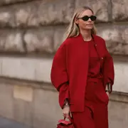 El rojo rubú es uno de los colores del 2024.