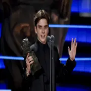 Matías Recalt, el actor argentino que interpreta a Roberto Canessa en La Sociedad de la Nieve.