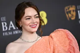 Emma Stone en la entrega de los Premios BAFTA 2024.