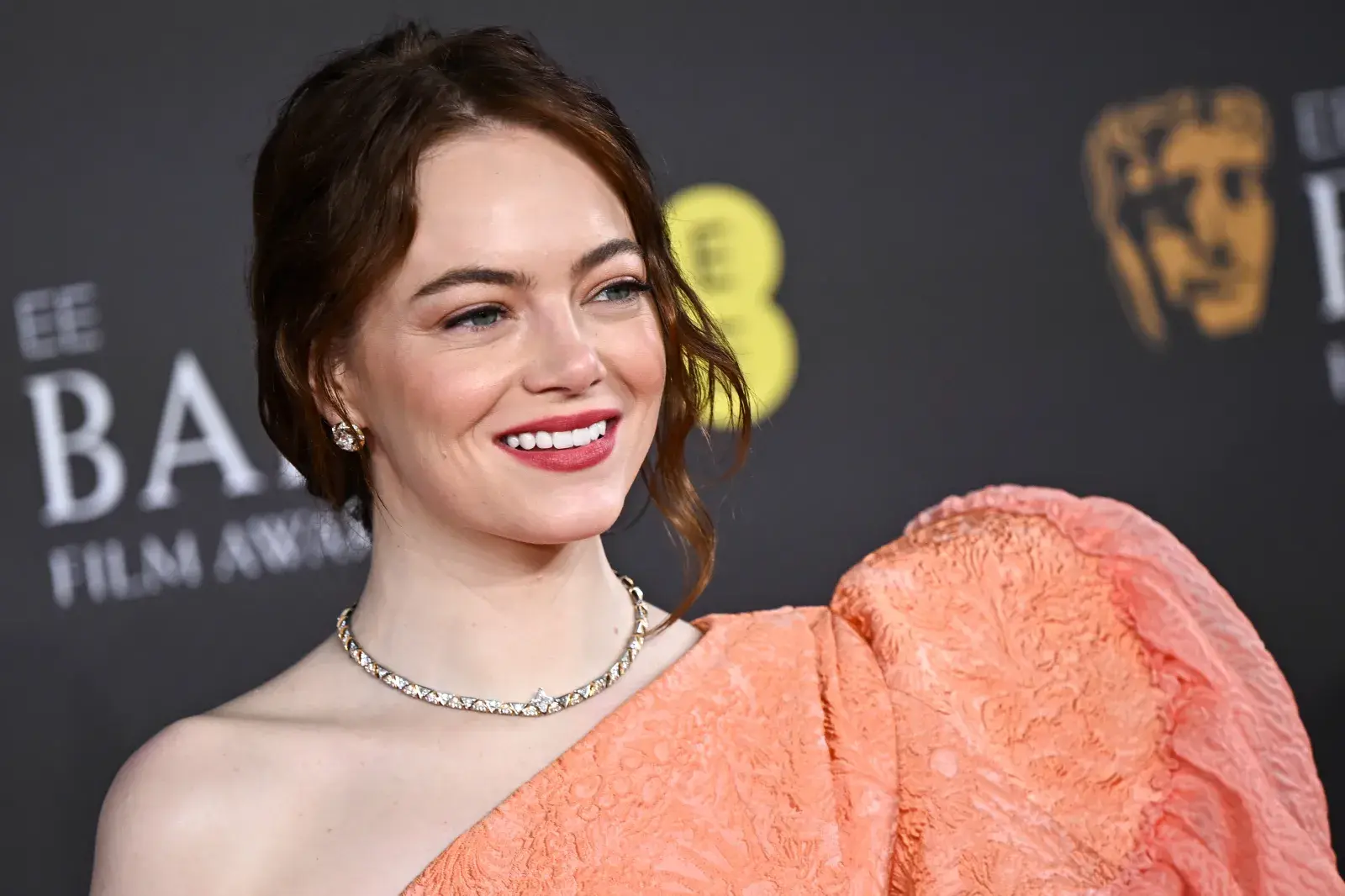 Emma Stone en la entrega de los Premios BAFTA 2024.