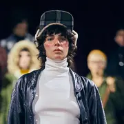 La firma Bolivia presentó su última colección sobre la pasarela y una tendencia en make up bastante particular