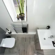 Siempre conviene optar por tonos claros para generar sensación de amplitud.