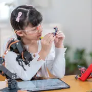 ¿Cómo incentivar el aprendizaje de STEM en las niñas?