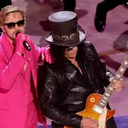 Ryan Gosling junto a Slash en la entrega de los Premios Oscar 2024.