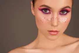 Eco-glitter: una joven descubrió un producto a base de un mineral, la Mica.