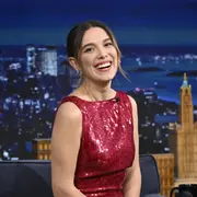 Millie Bobby Brown en The Tonight Late Show de Jimmy Fallon.
