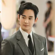 La reina de las lágrimas significa el regreso de Kim Soo-hyun a la comedia romántica.