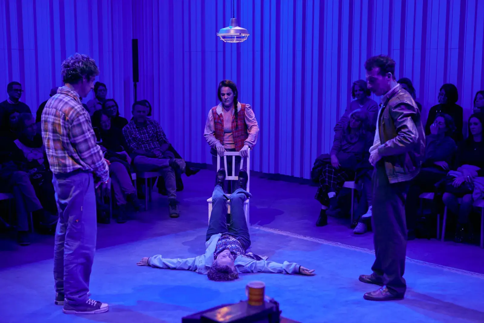 Sombras, por supuesto, dirigida por Romina Paula: una segunda temporada muy esperada.