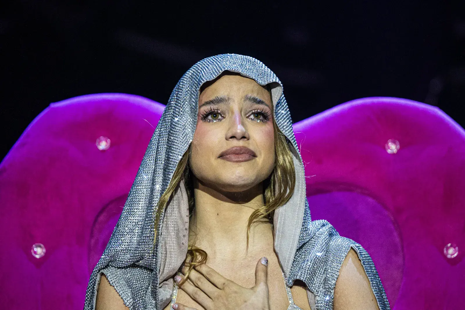 Emilia la rompió en su primer Movistar del mp3 tour.