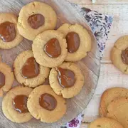 Pepas: versión dulce de leche.