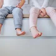 La necesidad de andar "en patas" es ancestral y natural.