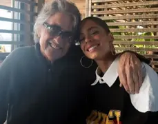 Tini junto a su papá