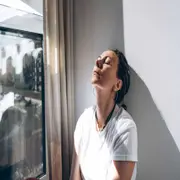 Santi Talledo creó un podcast en el que brinda consejos para atravesar un ataque de pánico