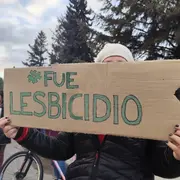 Atacaron a 4 mujeres por lesbianas. Las prendieron fuego: 3 murieron.