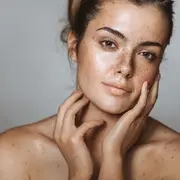 Estos son los 3 mejores usos para tu serum facial de aceites vegetales.