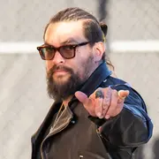 El actor Jason Momoa publicó unas imágenes en las que se la puede ver a la hija del cantante guatemalteco, Ricardo Arjona.