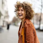 La actitud shoshin responde a la mente del principiante, la que tiene grandes cualidades emocionales como la curiosidad, el entusiasmo, la creatividad, el asombro y el optimismo.