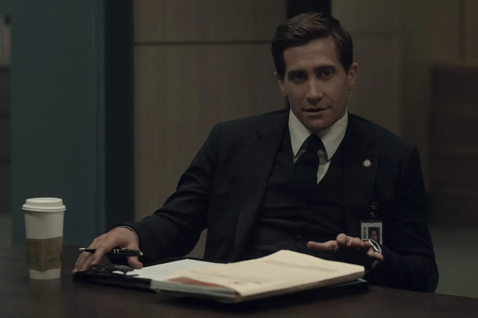 Jake Gyllenhaal es el protagonita de Presumed Innocent, de Apple Tv+.