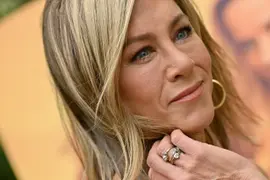 Jennifer Aniston y su nuevo corte de pelo en el evento FYC de The Morning Show.