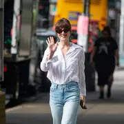 Dakota Johnson nos da clases de estilo para looks de fin de semana.