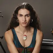 Mina Serrano, la actriz trans española que protagoniza Cris Miró (Ella).