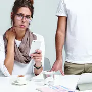 Manterrupting: de qué se trata esta forma de micromachismo.