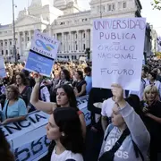 Marcha federal histórica en defensa de la educación universitaria.