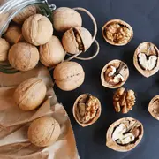 Las nueces también mejoran la función cerebral y cuidan la salud intestinal,