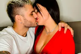 Mauro Icardi y Wanda Nara celebran su amor en Instagram.