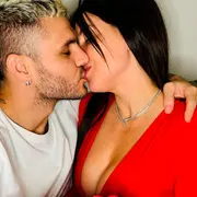 Mauro Icardi y Wanda Nara celebran su amor en Instagram.