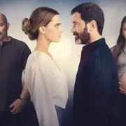 Afiche promocional de Vientre funcional, la serie israelí disponible en Netflix.