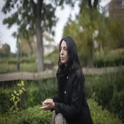 Mónica Ojeda, escritora, entre otros libros de Chamanes eléctricos en la fiesta del sol.